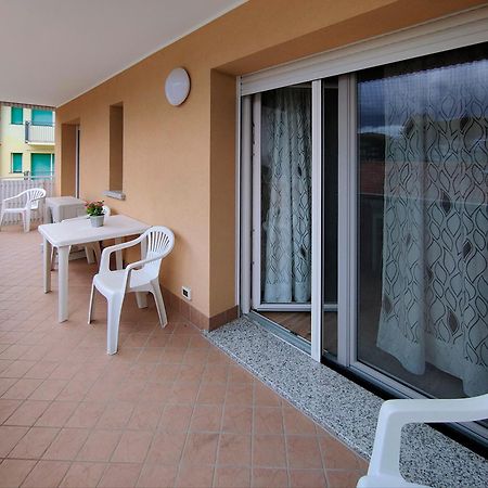Casa Bivi 2 Apartman Lignano Sabbiadoro Kültér fotó